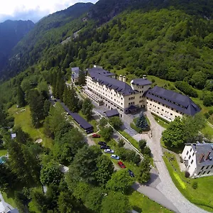 Hotel Manantial